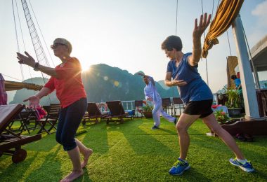 Grayline cruise Tai Chi