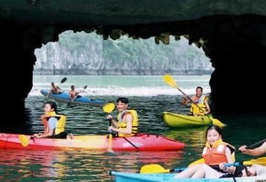 Lan Ha Bay Kayaking Mb