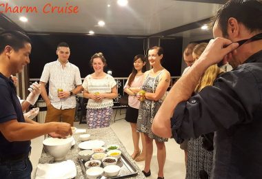 Unicharm Cruise enjoy-dinner-with-tour-guide-2